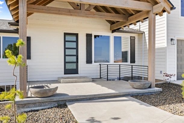 Welcome to Icarus Behavioral Health in Boise Idaho - pic shows front entrance to residential facility