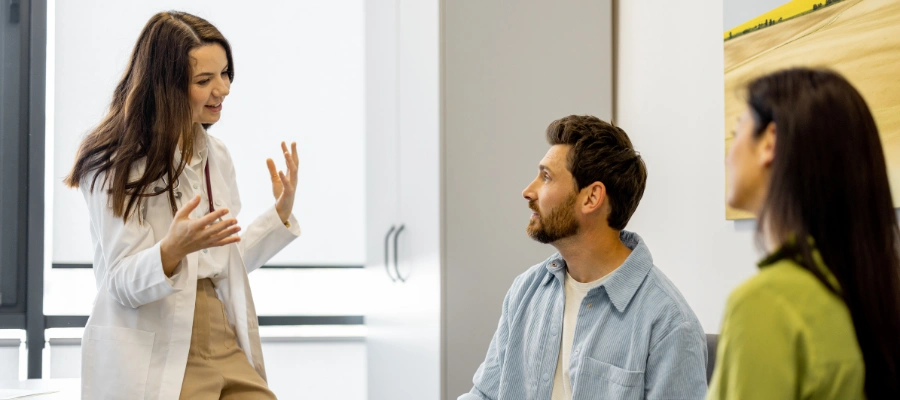 Image of a physician talking to patients -Dual-Diagnosis Treatment for Co-occurring Disorders at Icarus Wellness