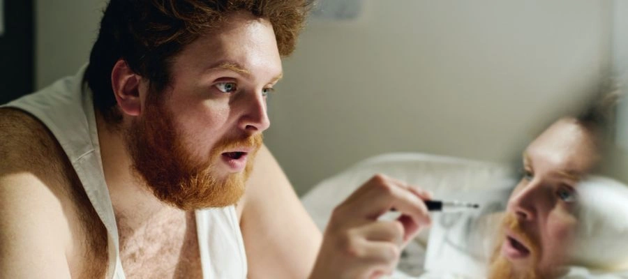 Image of a person looking distressed, experiencing brief hallucinations or paranoia related to BPD during stress