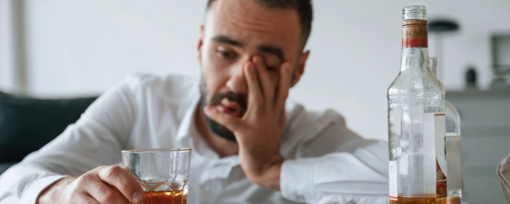 Image of a person reaching out to Icarus Wellness and Recovery in Idaho for bipolar disorder and alcohol addiction support